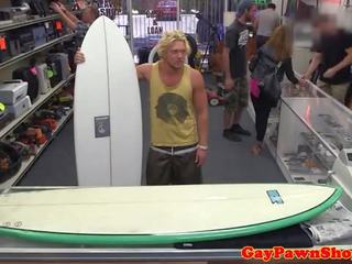 Sixpack surfer pawns sebelum cockriding dalam mmm